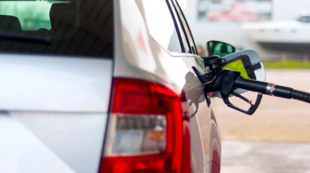 Fuelling a car